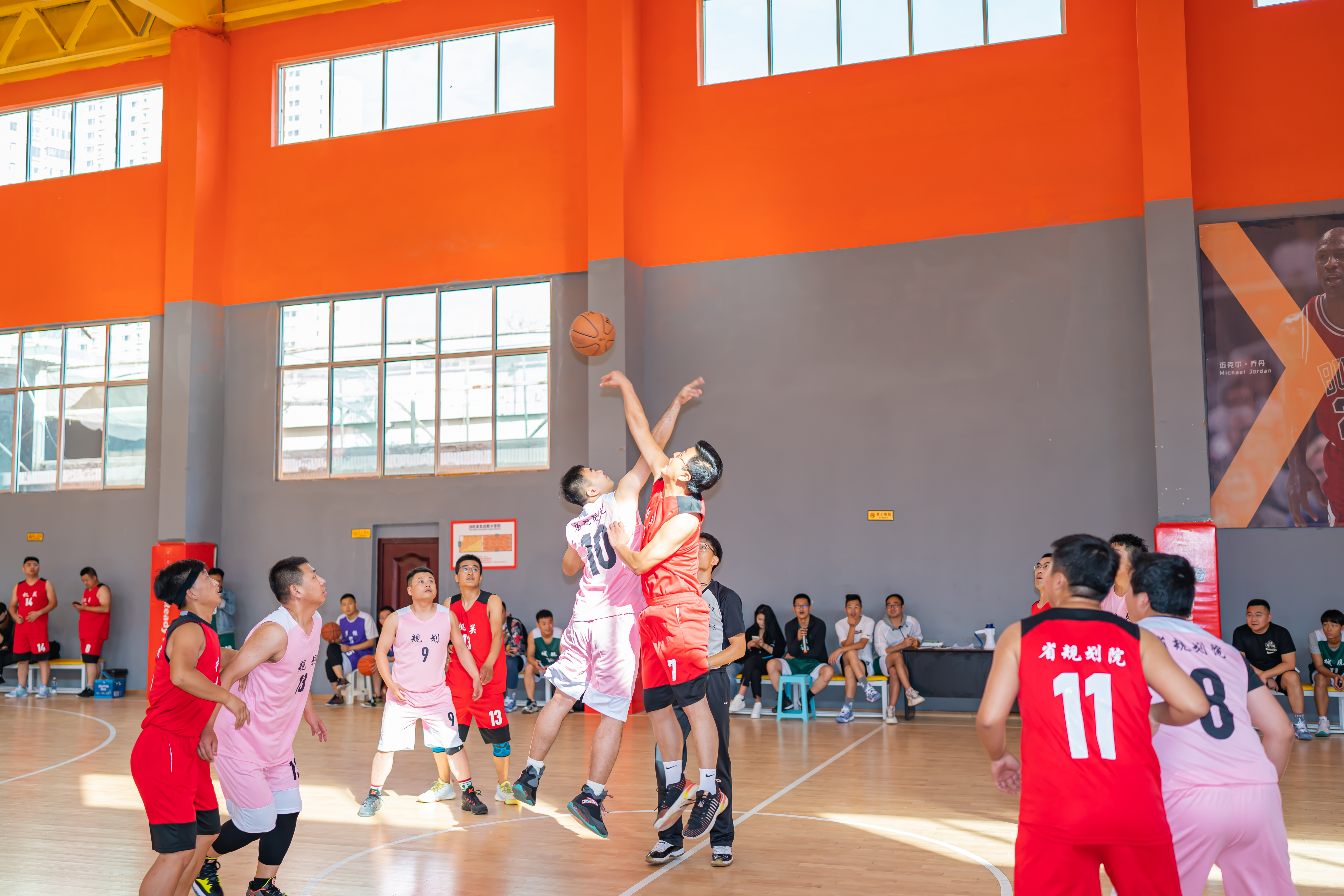 規(guī)劃設(shè)計(jì)院“迎中秋、慶國(guó)慶”第一屆籃球比賽拉開帷幕
